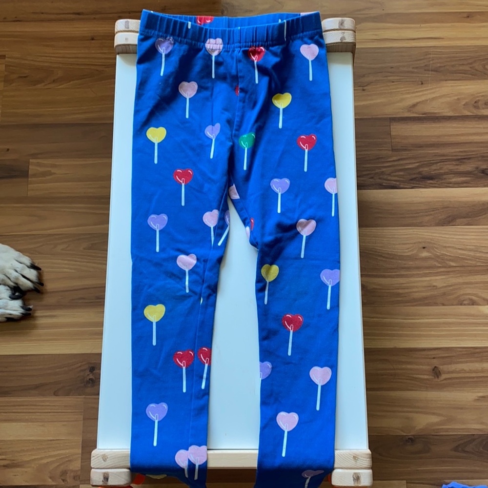 Adorable Hanna Andersson heart lollipop leggings